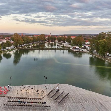 Campus Horn Hotel Екстериор снимка