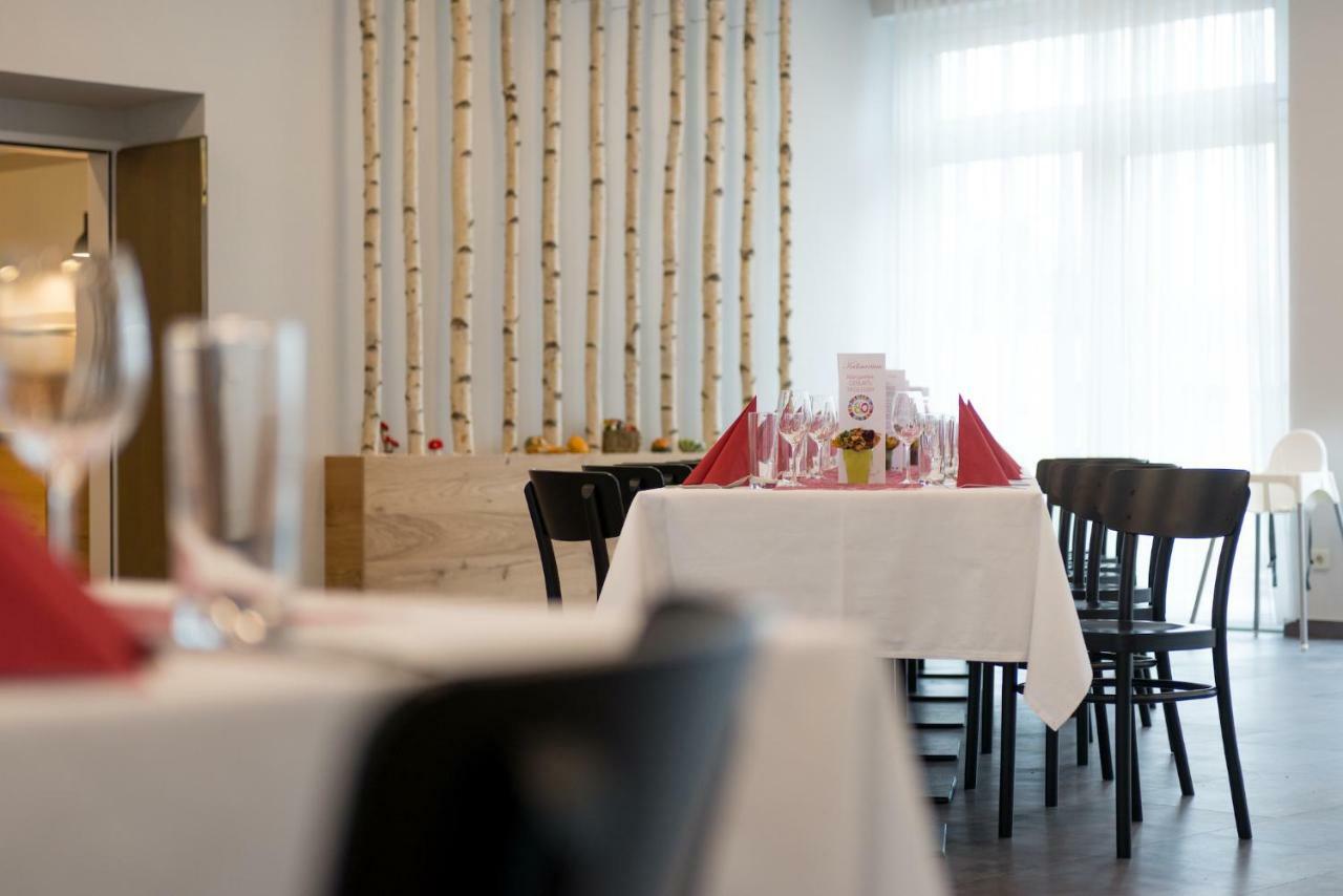 Campus Horn Hotel Екстериор снимка