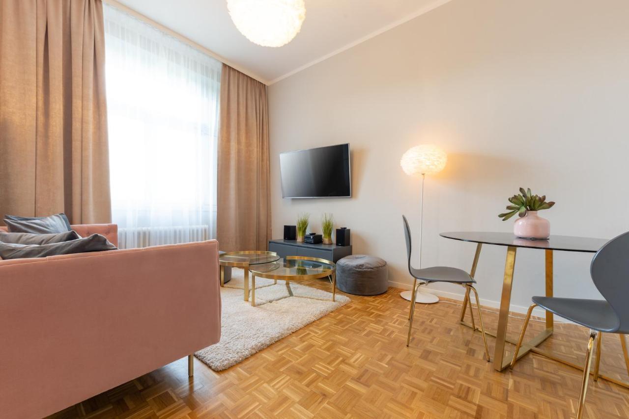 Campus Horn Hotel Екстериор снимка